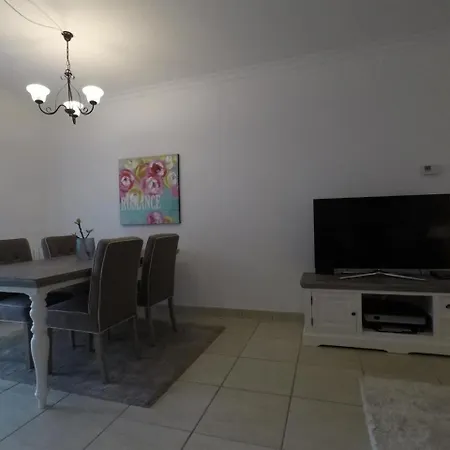 With Pool And Sea View Апартаменты Лагуш