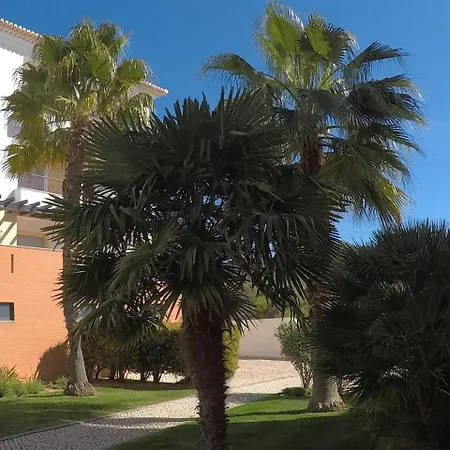 With Pool And Sea View Апартаменты